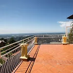 Vista Hotel 3*