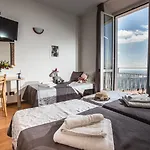 Vista Hotel 3*